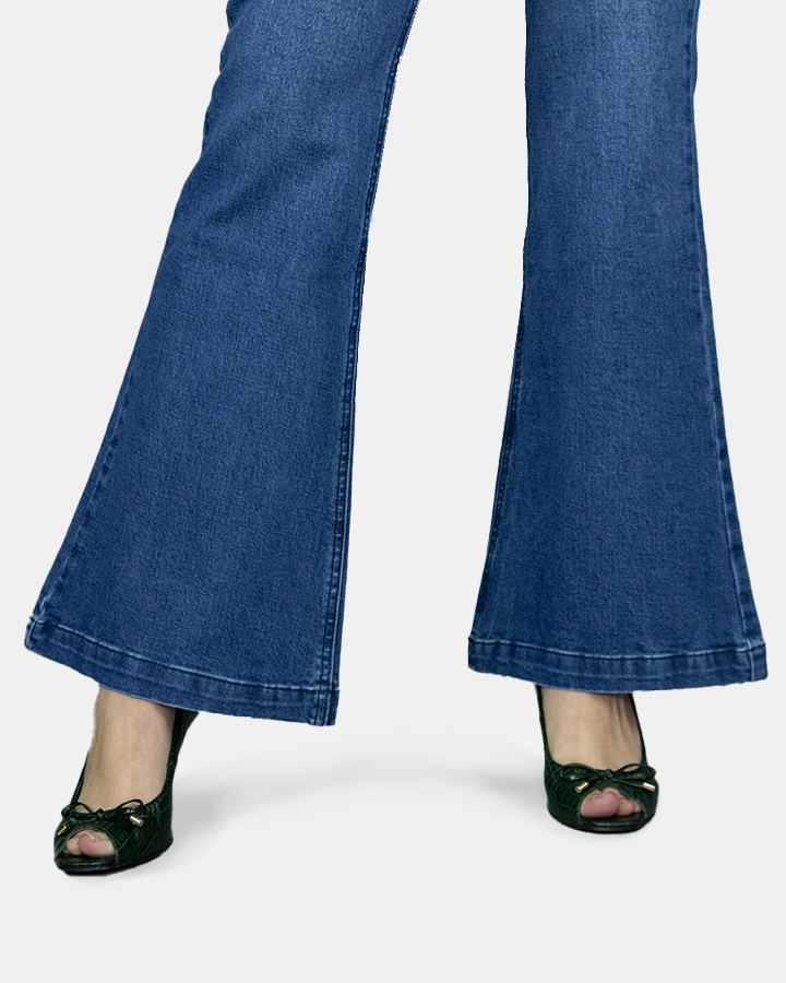 Jean Adelaida Zoraida Crop Flare