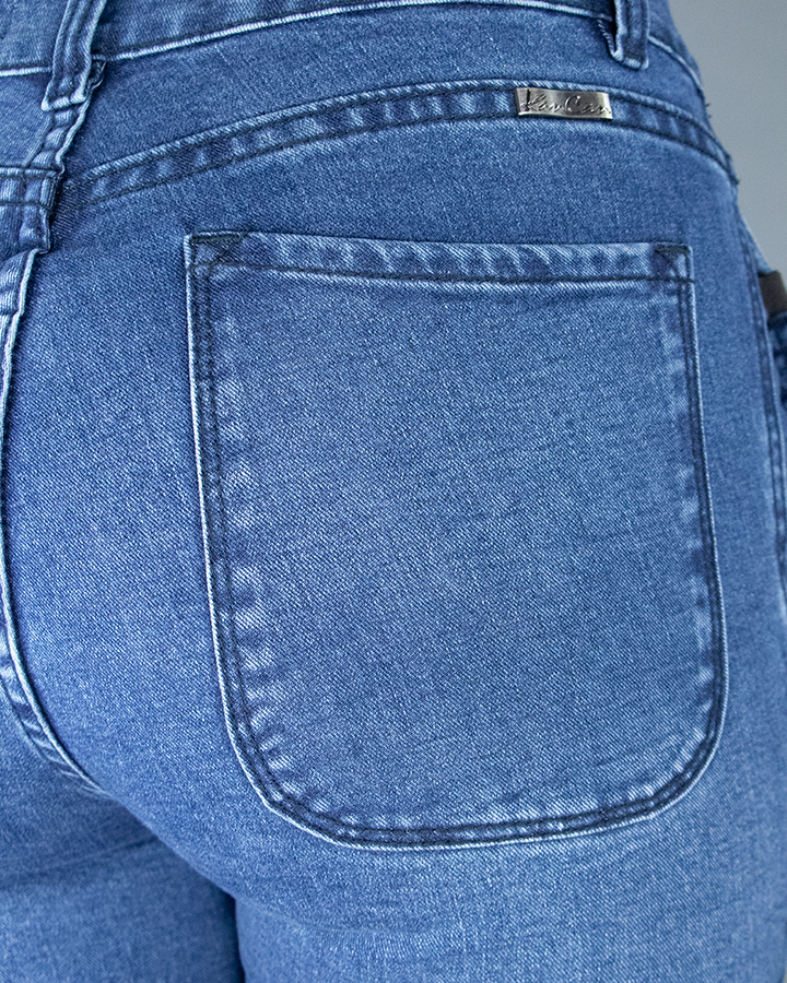 Jean Adelaida Zoraida Crop Flare
