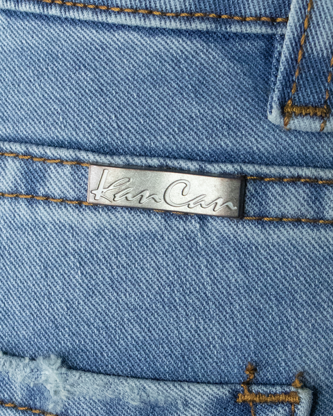 Jean Abigaíl Zuleyka Crop Flare