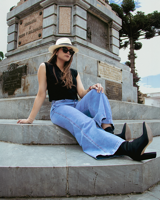 Mujer con Jean Adriana Zoey KANCAN estilo palazo